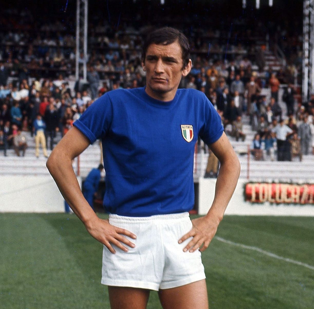 luigi-riva-of-italy-poses-for-photo-during-the-1970-world-cup